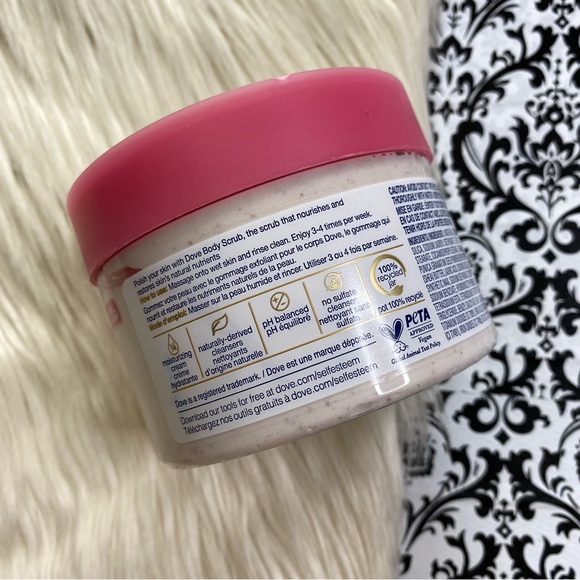 NWT Dove : 10.5 oz pomegranate seeds & shea butter fully body exfoliating scrub - Picture 3 of 11